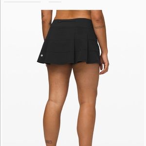 Black Lululemon skirt